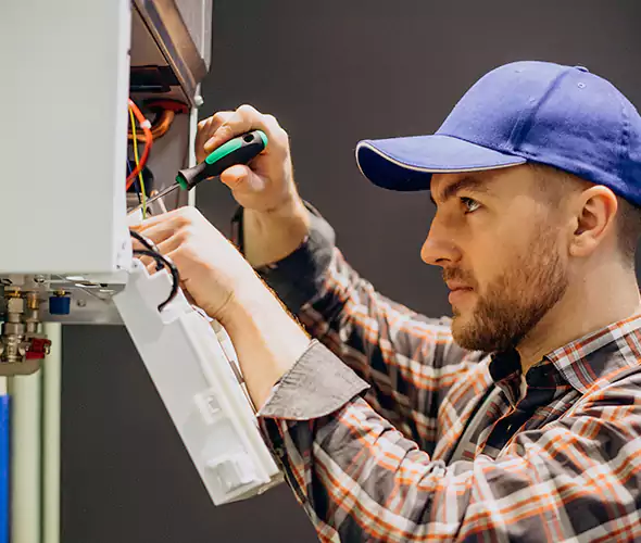 Expert Plumber for Tankless Water Heater Maintenance in Wheeling, WV: Schedule Professional Maintenance Services with Us